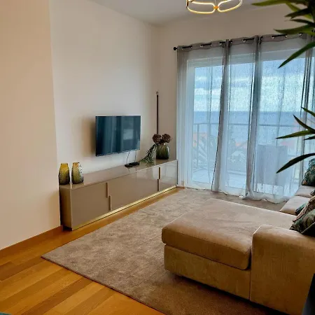 Welcome To Paradise Island *