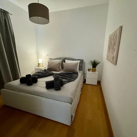 Welcome To Paradise Island *