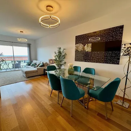 Welcome To Paradise Island Apartment