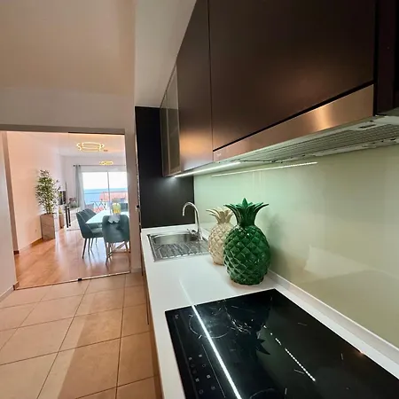 Welcome To Paradise Island Apartment