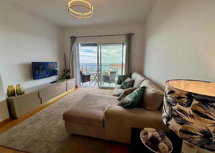 Welcome To Paradise Island 卡尼索